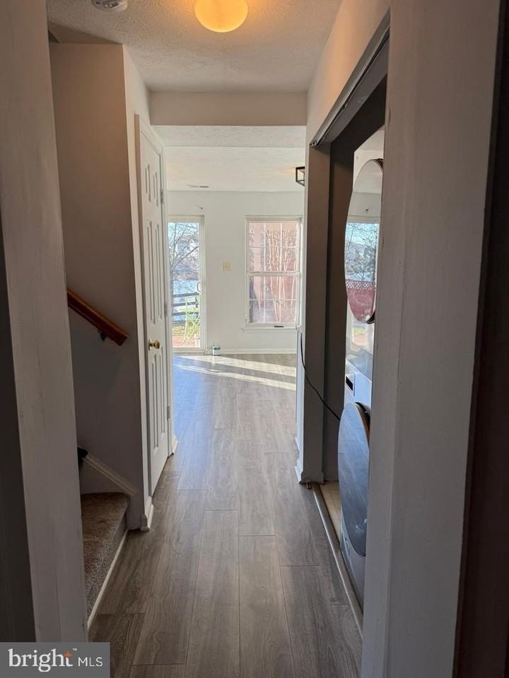 44077 Tippecanoe Ter - Photo 2 of 17