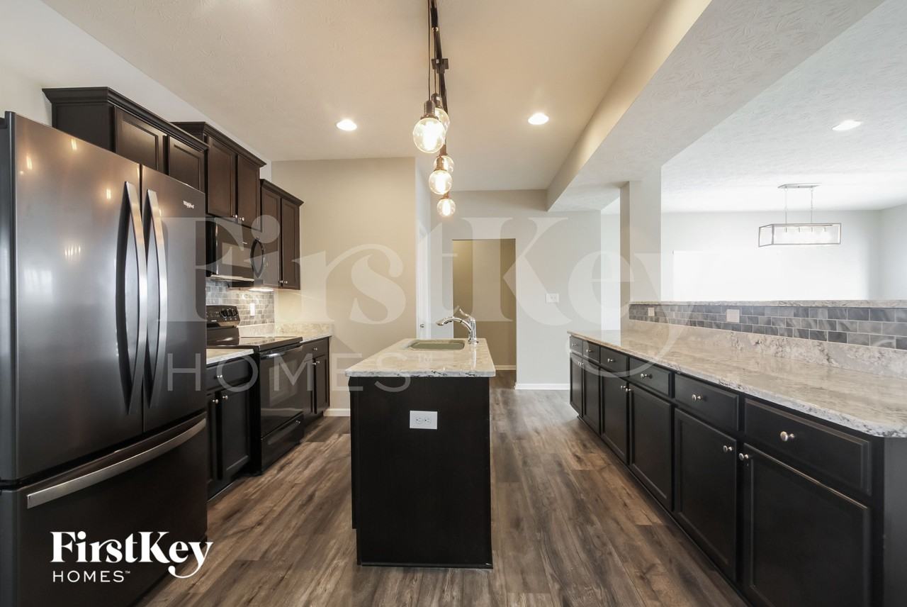 380 Thunderwood Dr - Photo 6 of 15