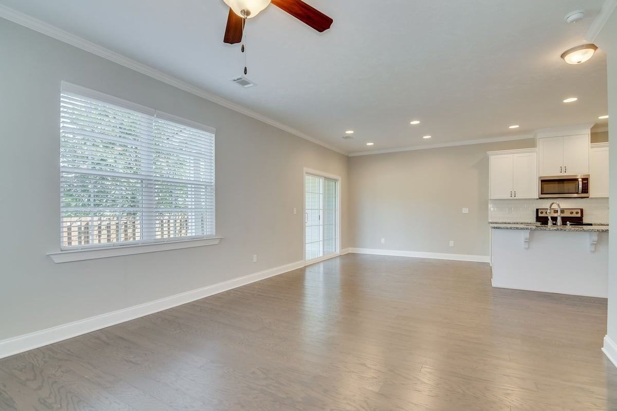 689 Aberdeen Cir - Photo 7 of 32