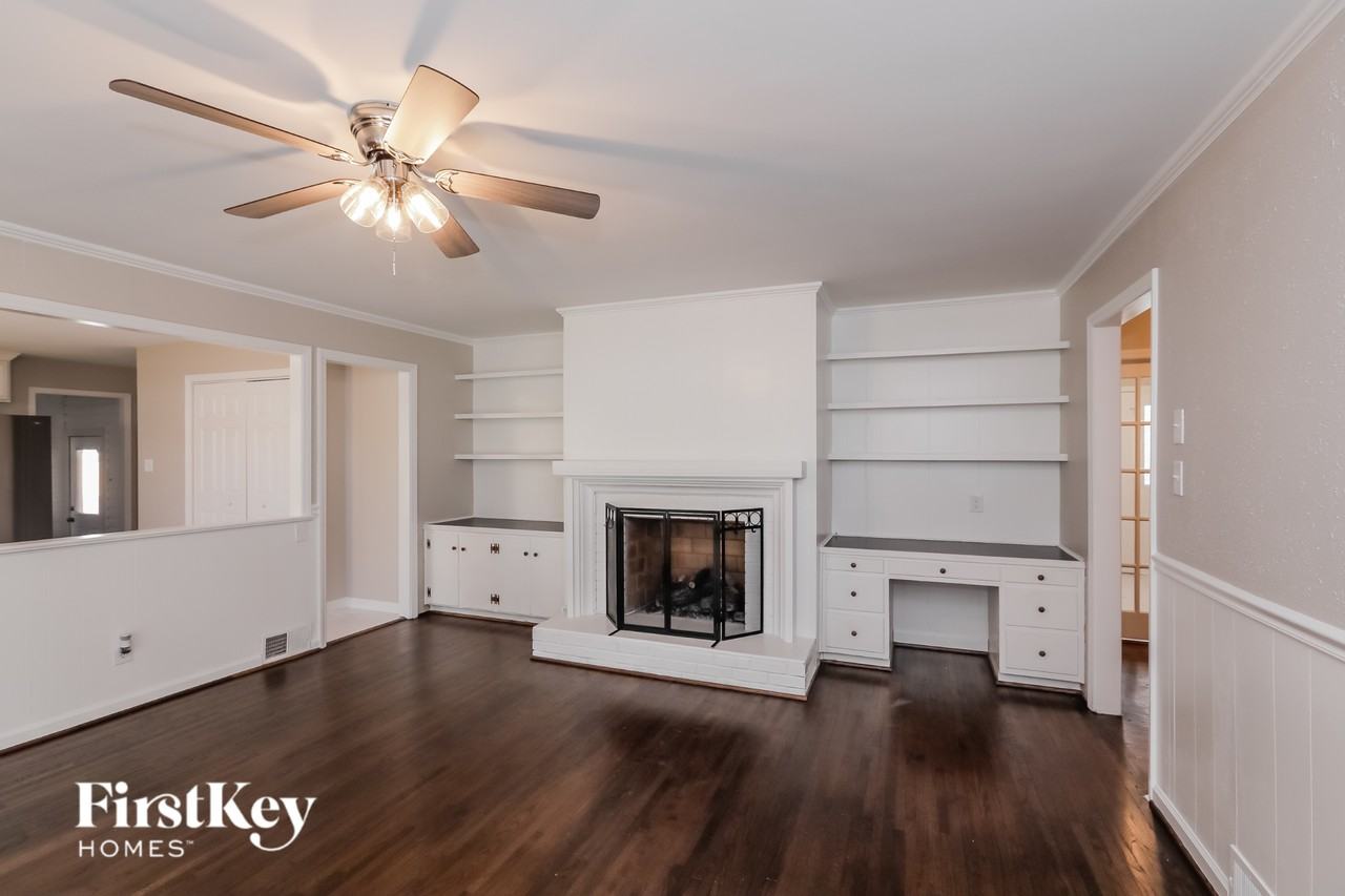 1122 Ann St - Photo 6 of 15