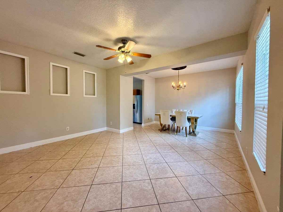 4275 Canby Dr - Photo 7 of 30