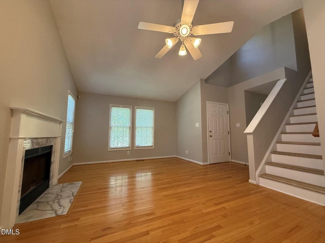 223 Mint Hill Dr - Photo 4 of 27