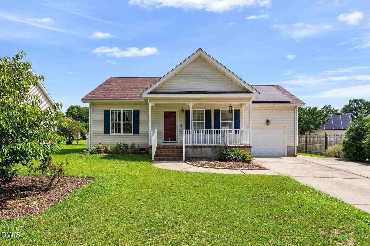 211 Courtland Dr - Photo 2 of 46