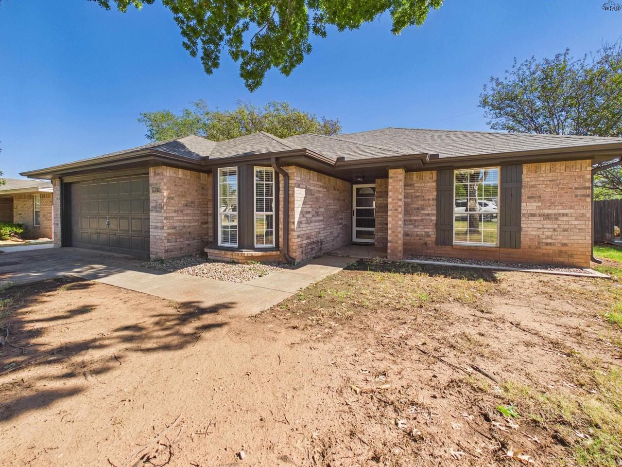 2127 Richmond Dr - Photo 2 of 40