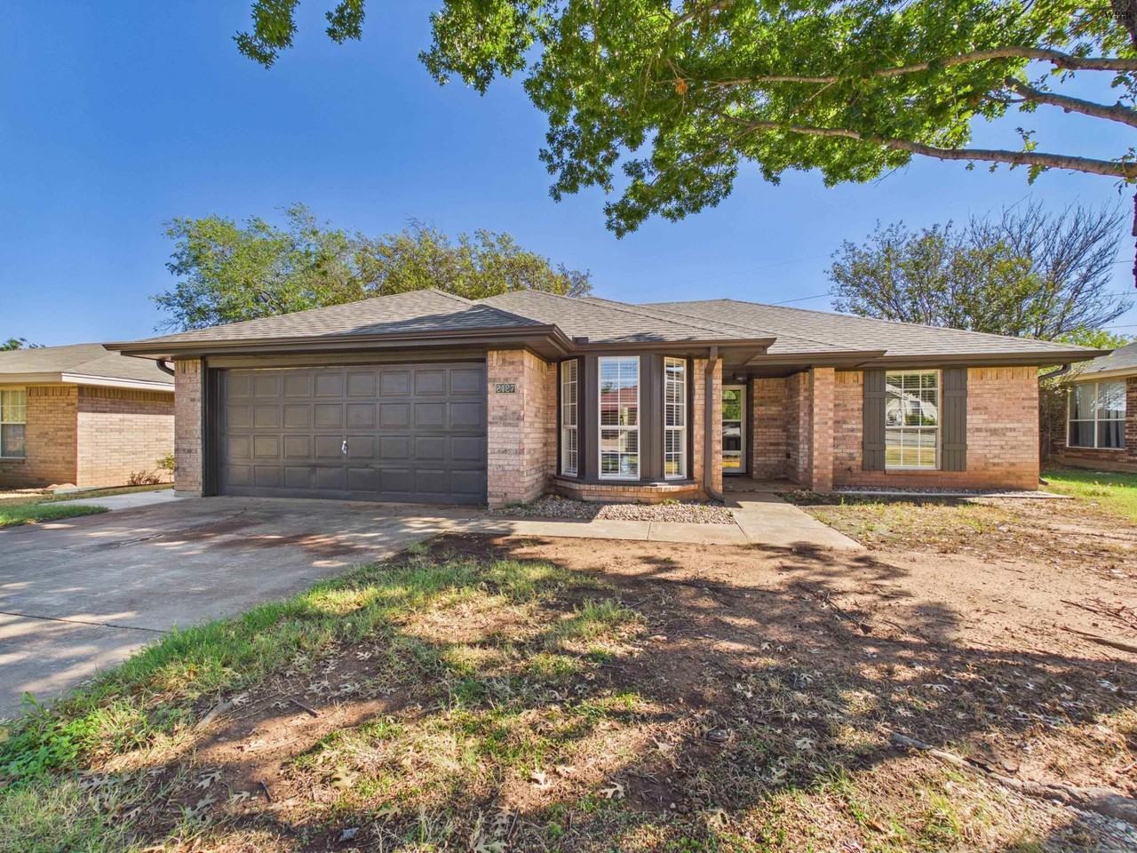 2127 Richmond Dr - Photo 4 of 40
