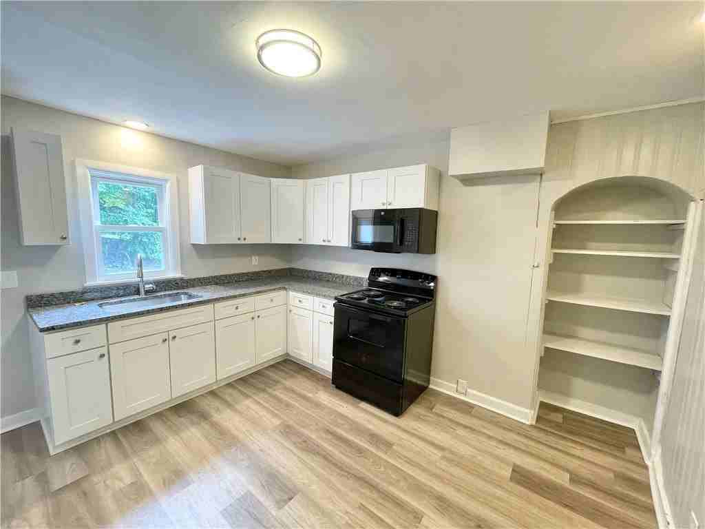 223 E Falls St #1B - Photo 5 of 14