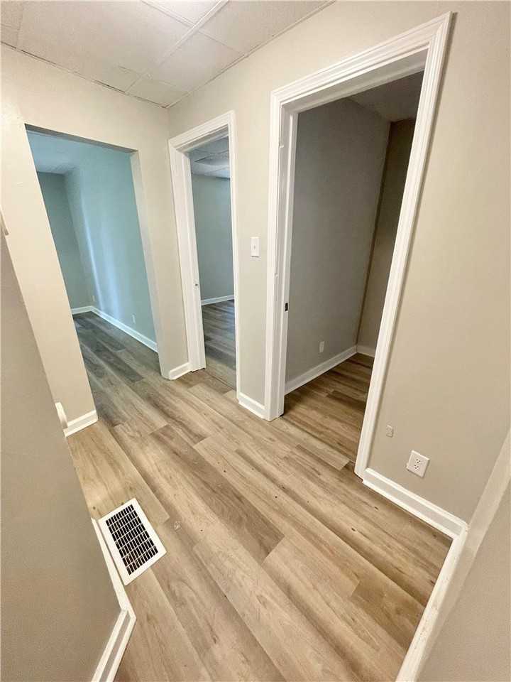 223 E Falls St #1B - Photo 7 of 14