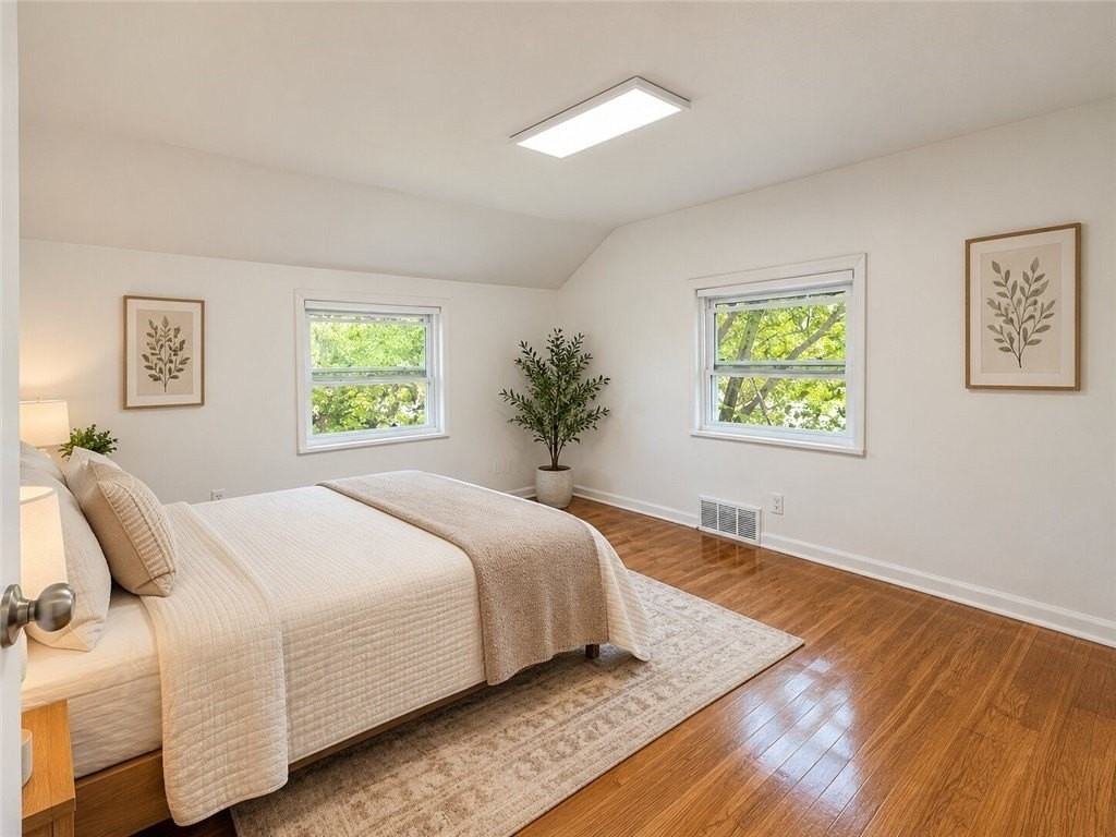 187 Howard St - Photo 5 of 8