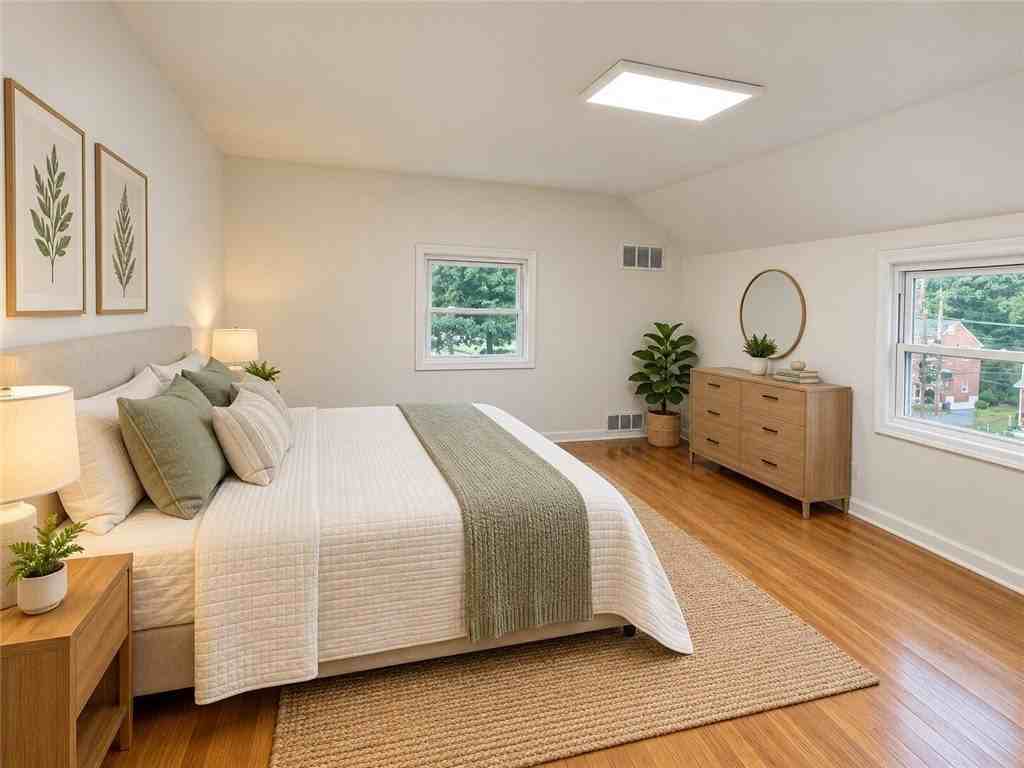 187 Howard St - Photo 6 of 8