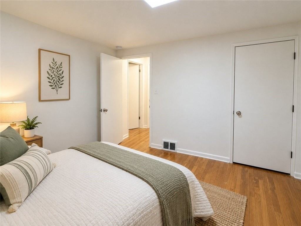 187 Howard St - Photo 7 of 8