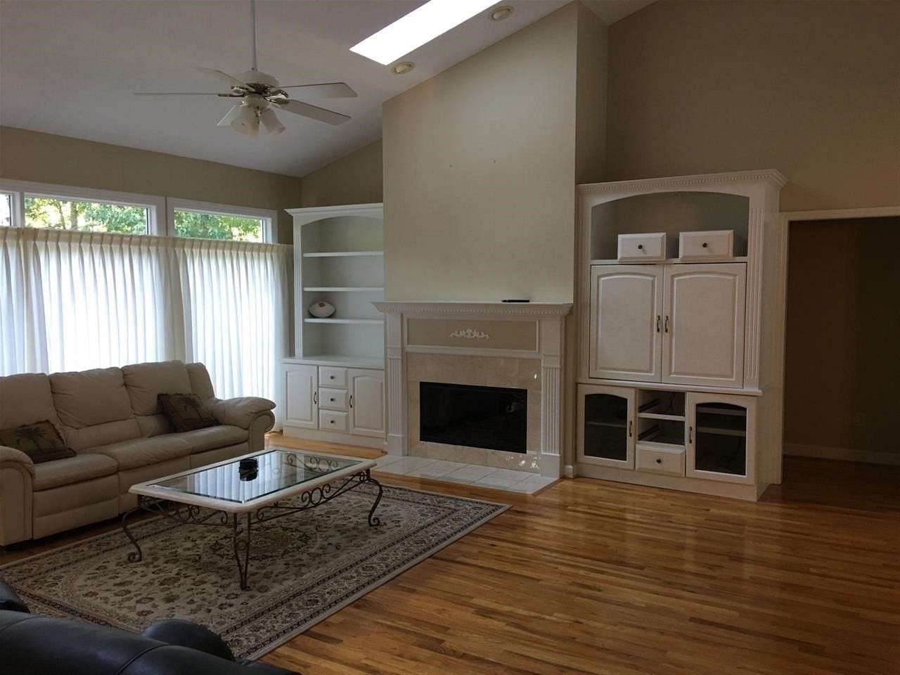 214 Berwick Ct - Photo 3 of 33