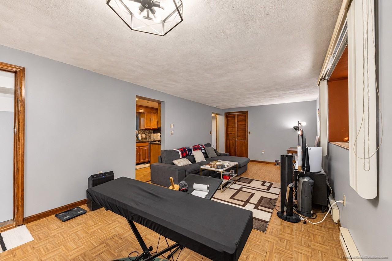 48 Villa Ave - Photo 2 of 22
