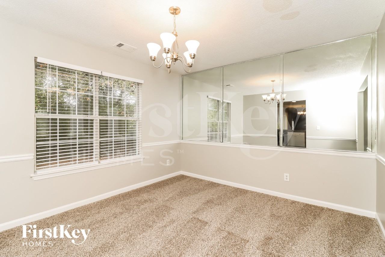 2432 Wild Springs Ct - Photo 5 of 18