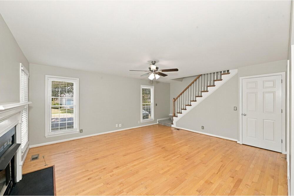 6537 Arvington Way - Photo 5 of 17