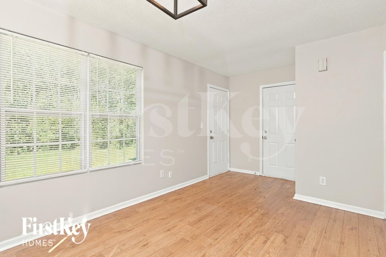 3125 Glen Laurel Ln - Photo 6 of 19