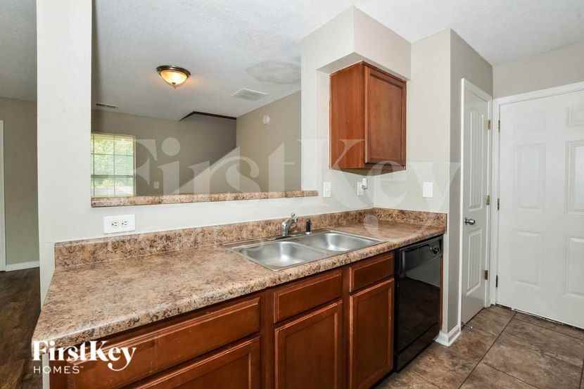 9963 Chariden Dr - Photo 7 of 17