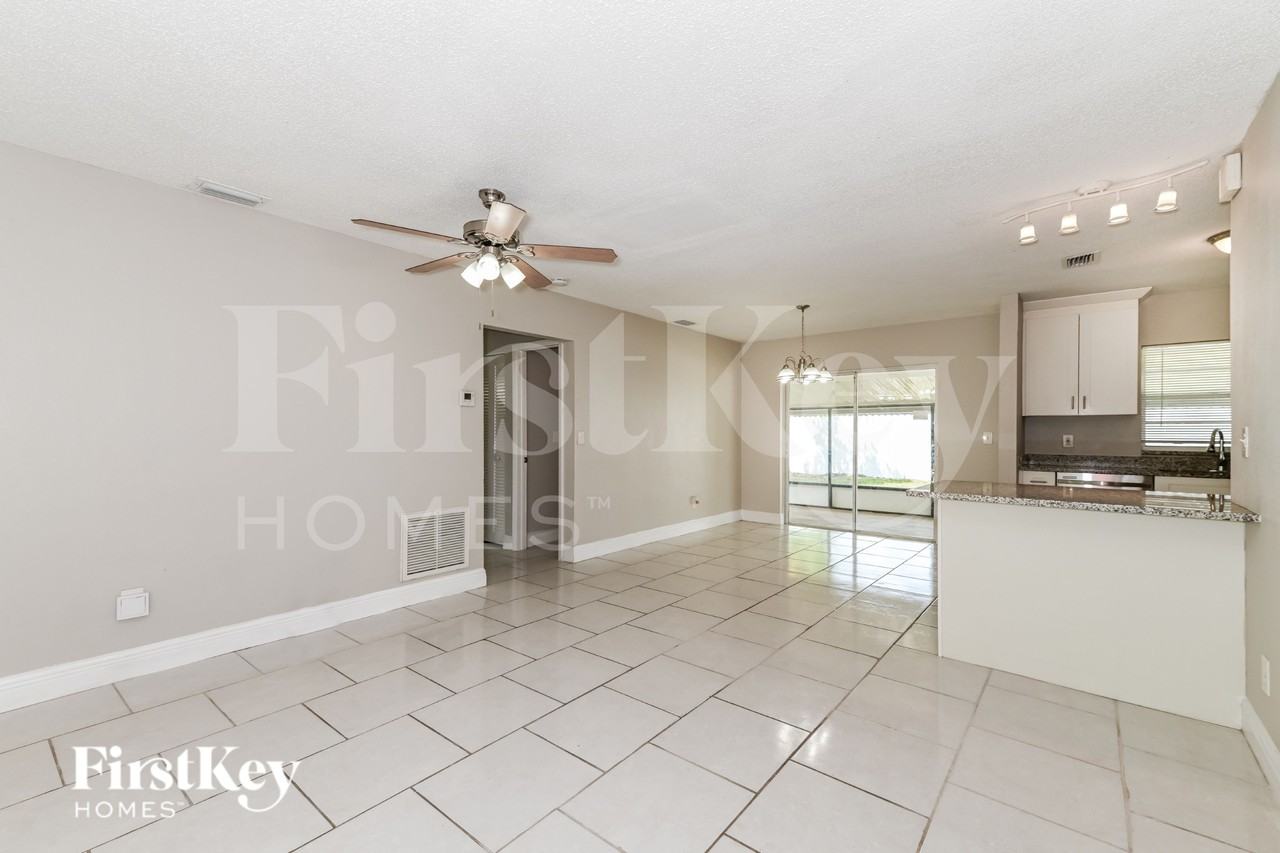 990 Jolly Rd - Photo 4 of 16