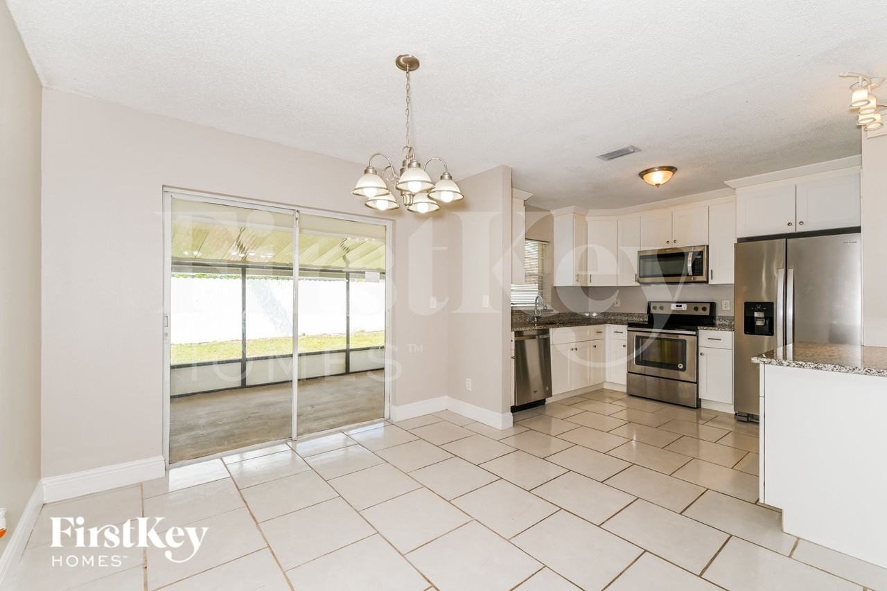 990 Jolly Rd - Photo 5 of 16