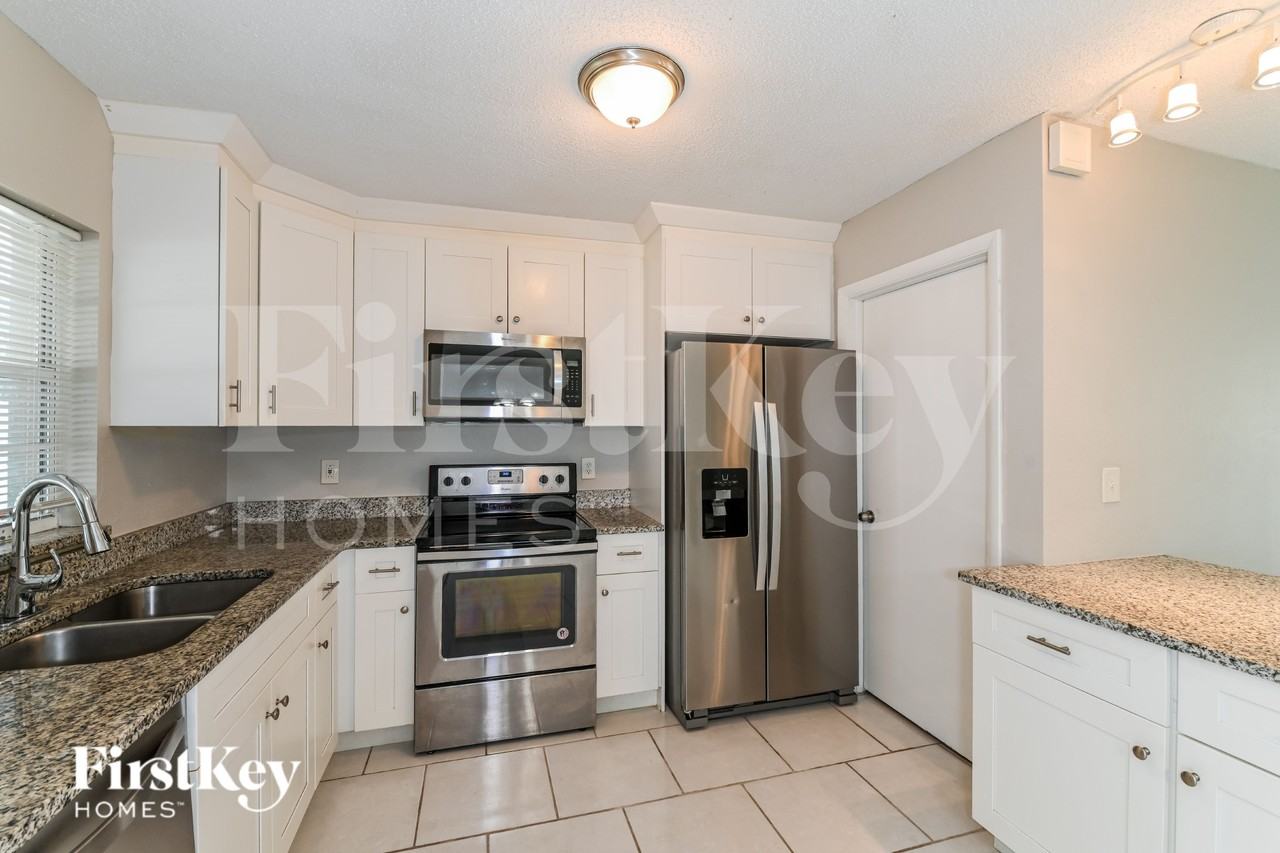 990 Jolly Rd - Photo 6 of 16