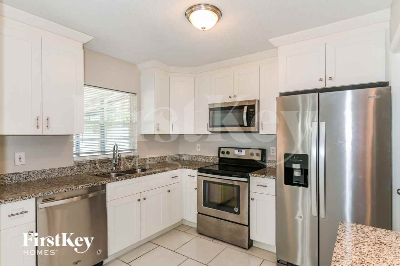 990 Jolly Rd - Photo 7 of 16