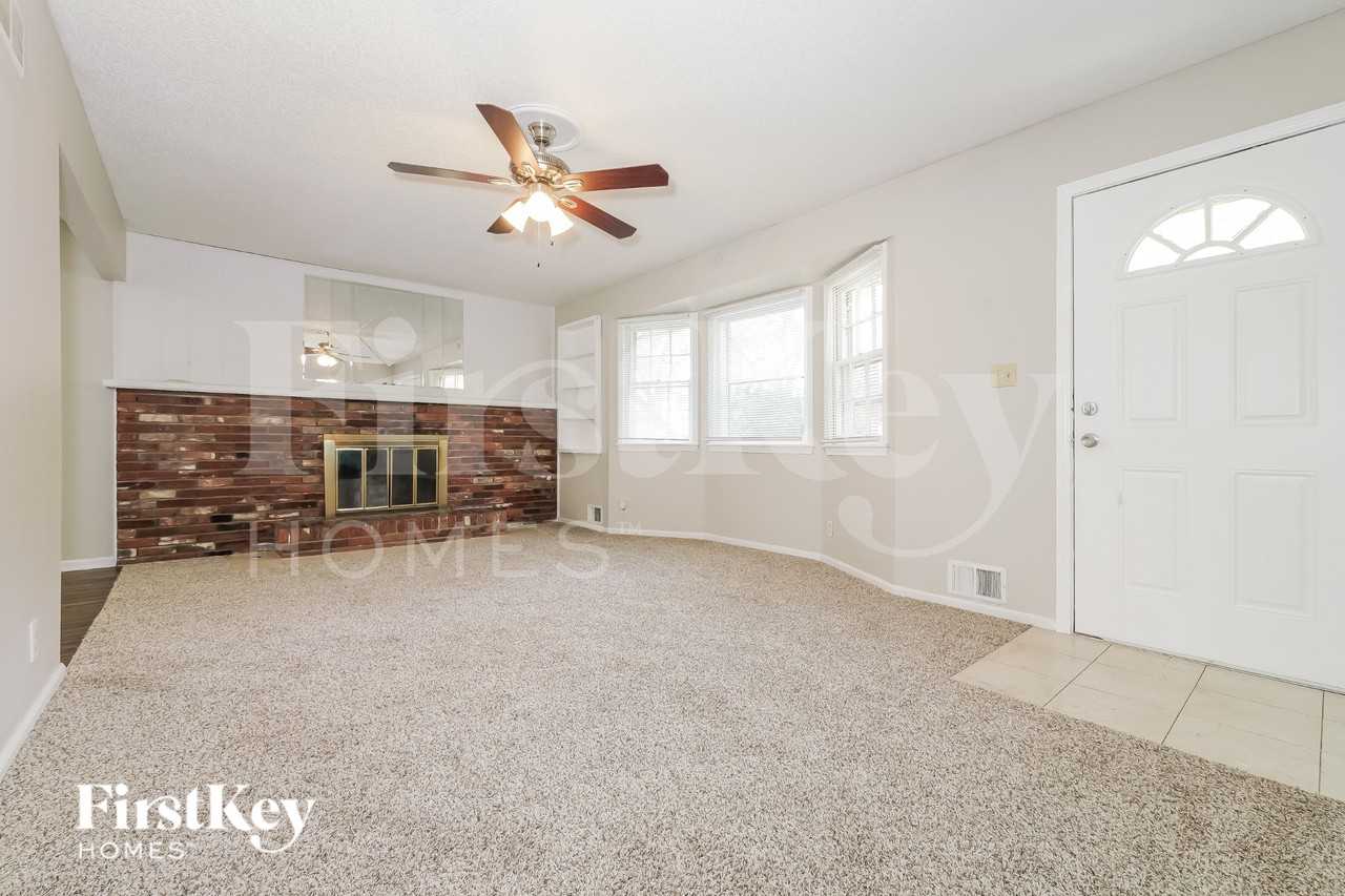 8101 Willow Way - Photo 2 of 19