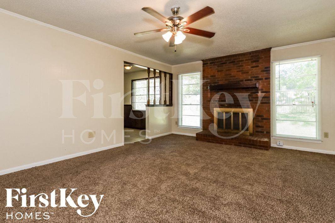 4028 Spring Hollow Dr - Photo 6 of 15