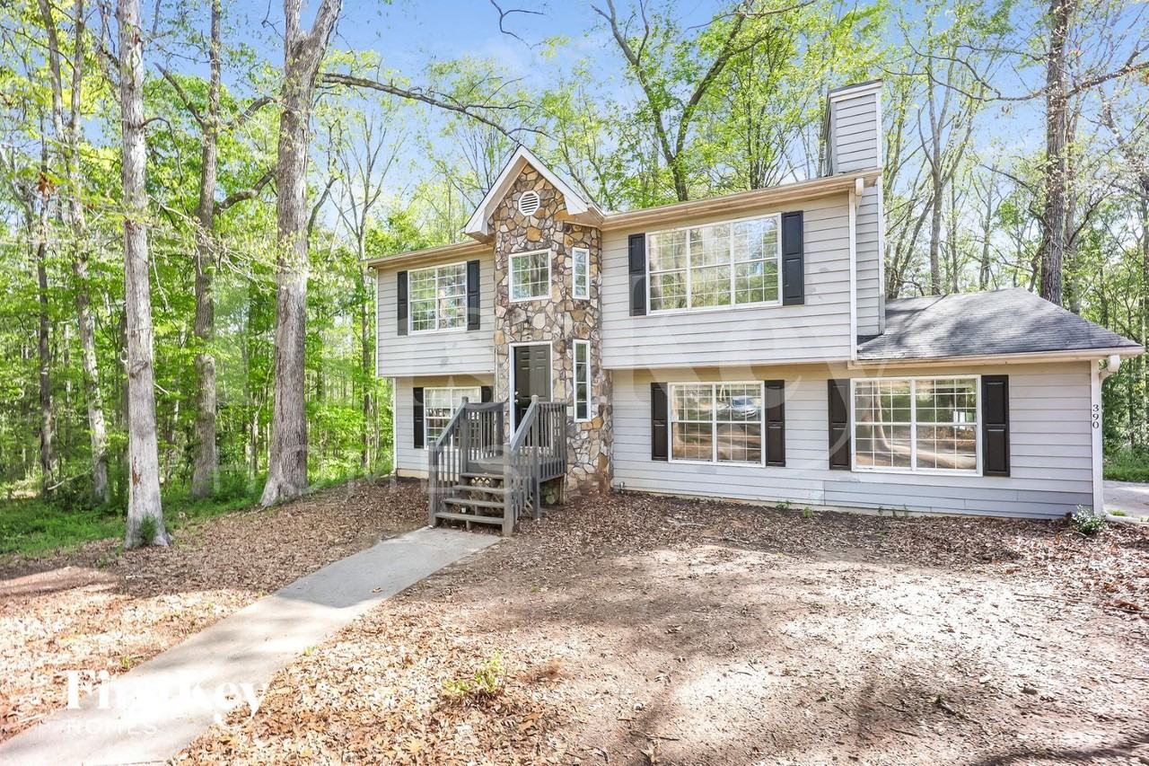 390 Fox Meadow Dr - Photo 2 of 15