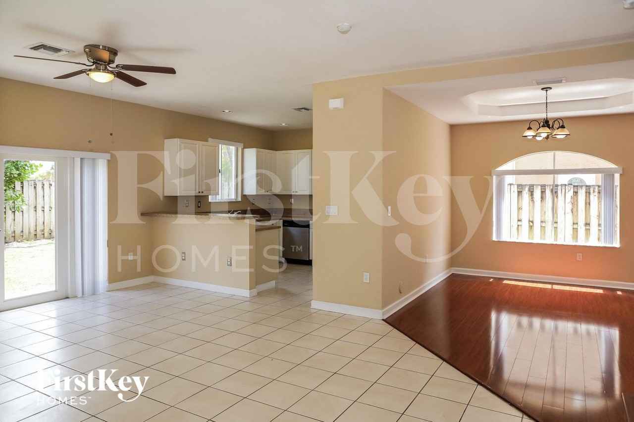 15748 Swstreet - Photo 3 of 15
