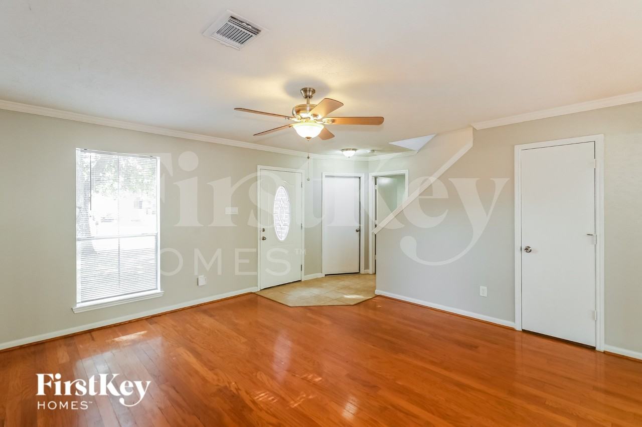 15311 Ruppstock Dr - Photo 3 of 16