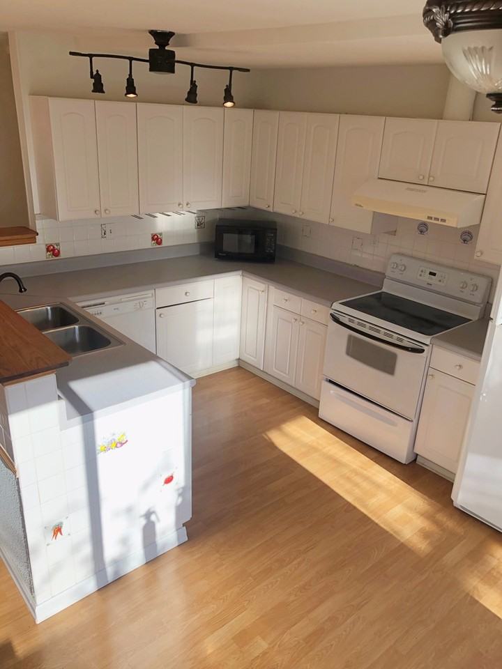 1115 Sw 106th St - Photo 3 of 26