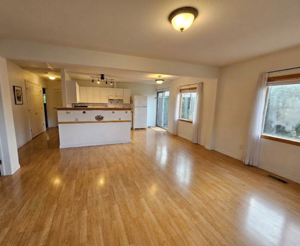1115 Sw 106th St - Photo 5 of 26