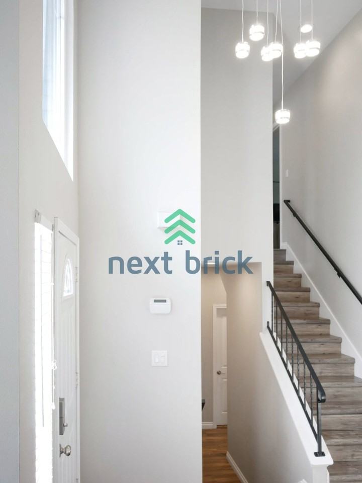 12416 Ne 169th St - Photo 2 of 20