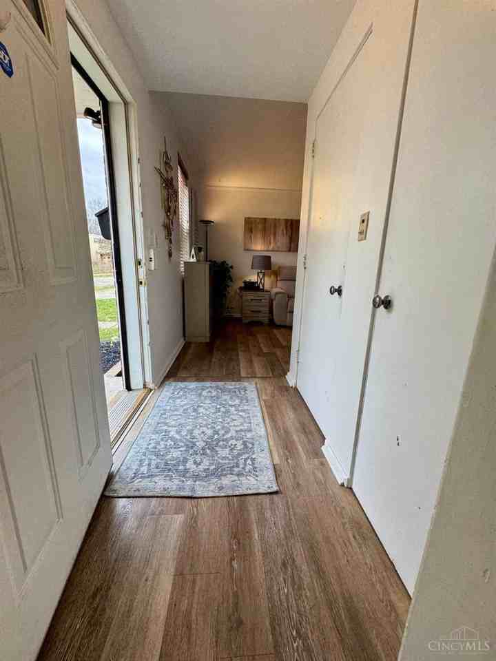 10 Andover Rd - Photo 2 of 31