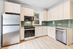 2046 N California Ave #CH2 - Photo 1 of 1