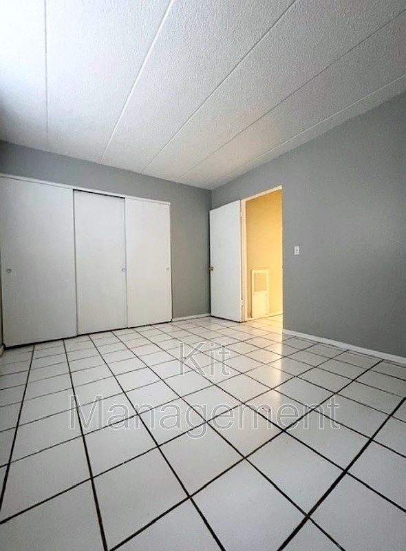5722 Gay St - Photo 3 of 8