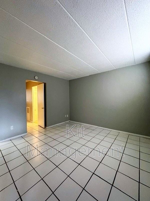 5722 Gay St - Photo 7 of 8
