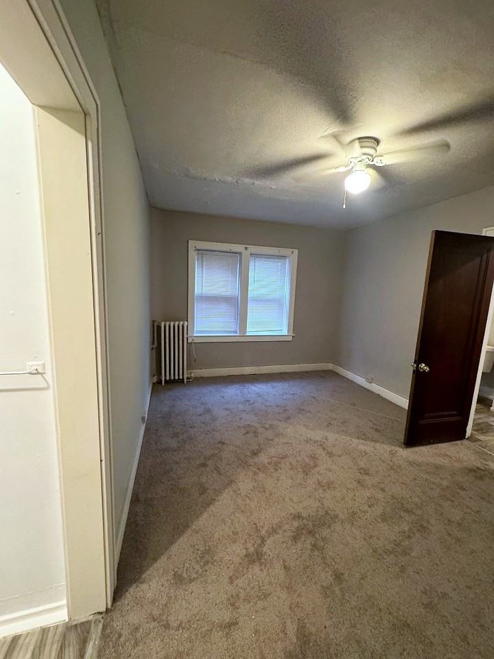 700 Spencer St - Photo 2 of 8