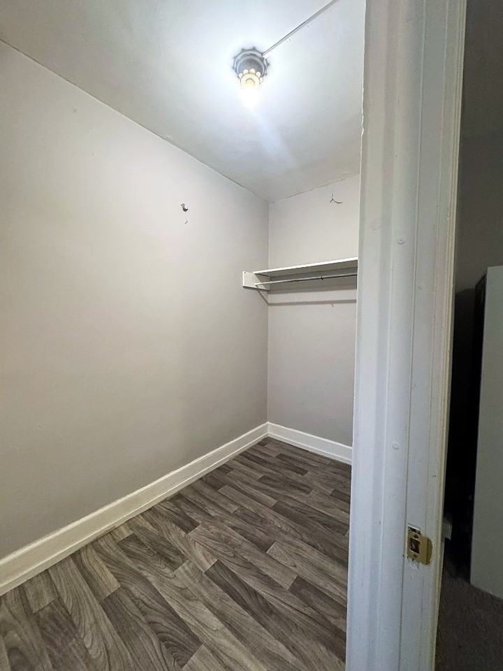 700 Spencer St - Photo 5 of 8