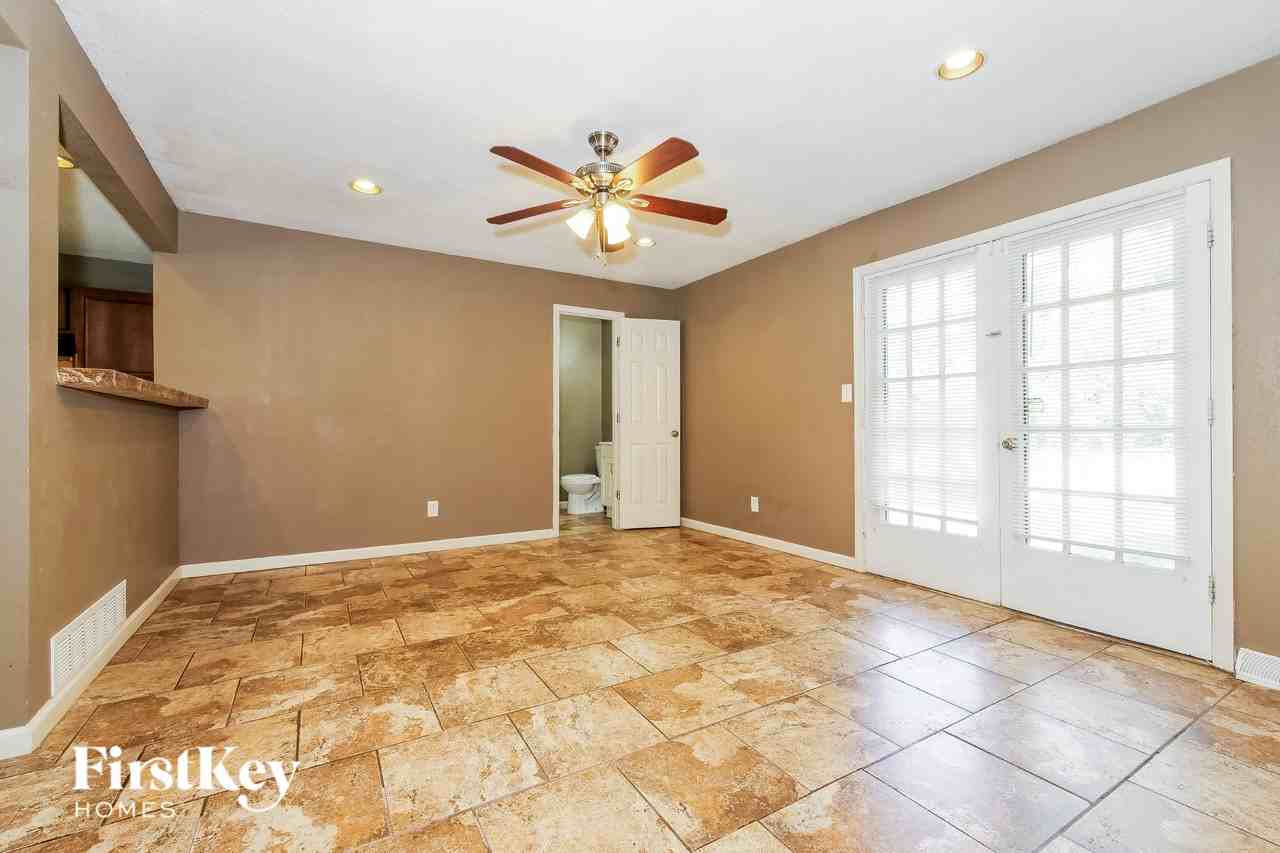 12904 E 36th Ter S - Photo 5 of 16