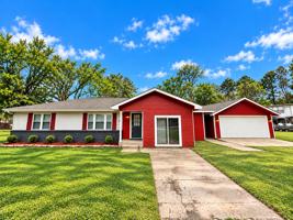 featured image of 8 Piney Way