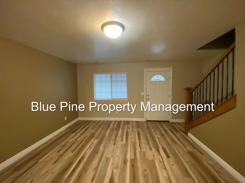 153 Robison Dr - Photo 3 of 15