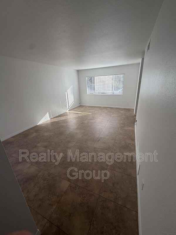5511 Caminito Katerina - Photo 3 of 13
