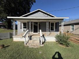 featured image of 231 N Oakland Ave