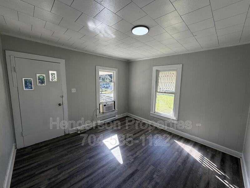 231 N Oakland Ave - Photo 2 of 14