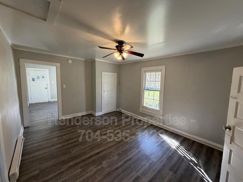 231 N Oakland Ave - Photo 5 of 14