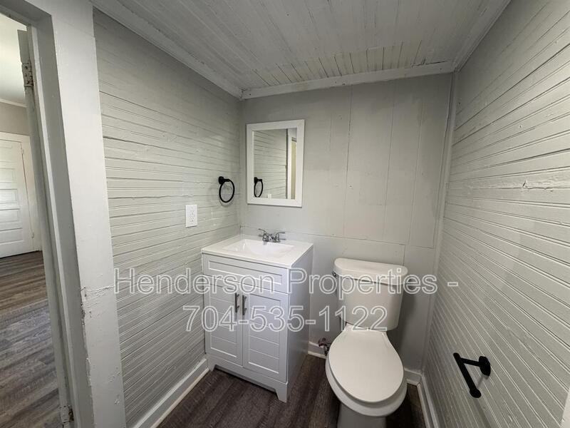 231 N Oakland Ave - Photo 6 of 14