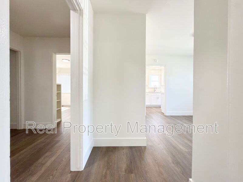 127 E Connecticut Ave #A - Photo 6 of 21