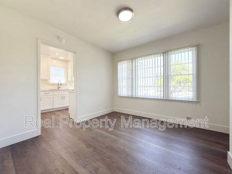 127 E Connecticut Ave #A - Photo 7 of 21