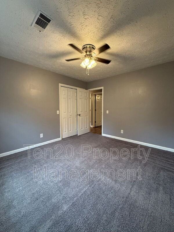 6118 Abbey Dr - Photo 7 of 19
