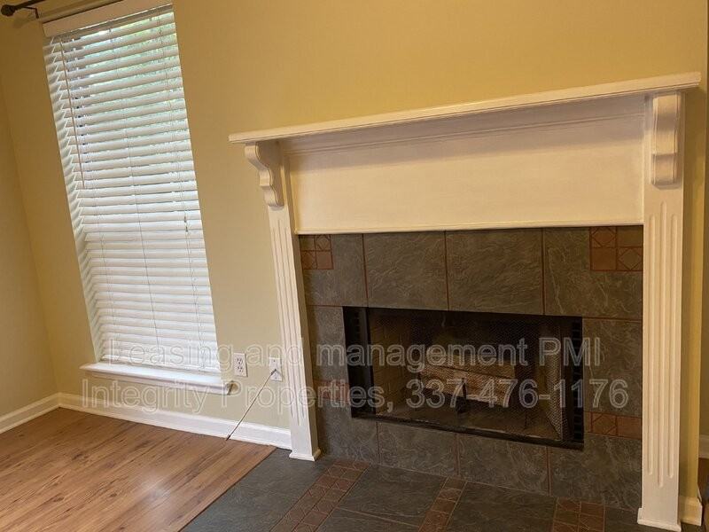 183 Steiner Rd #211 - Photo 5 of 20